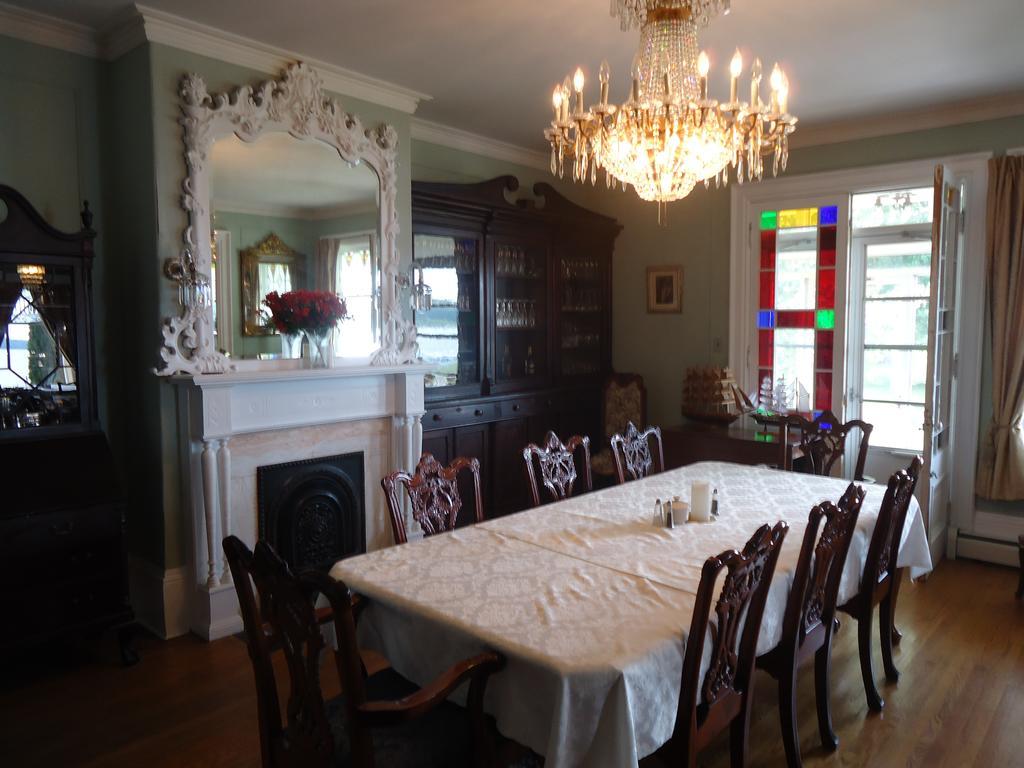 Governor'S Mansion Inn Miramichi Dış mekan fotoğraf