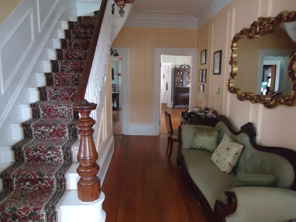 Governor'S Mansion Inn Miramichi Dış mekan fotoğraf