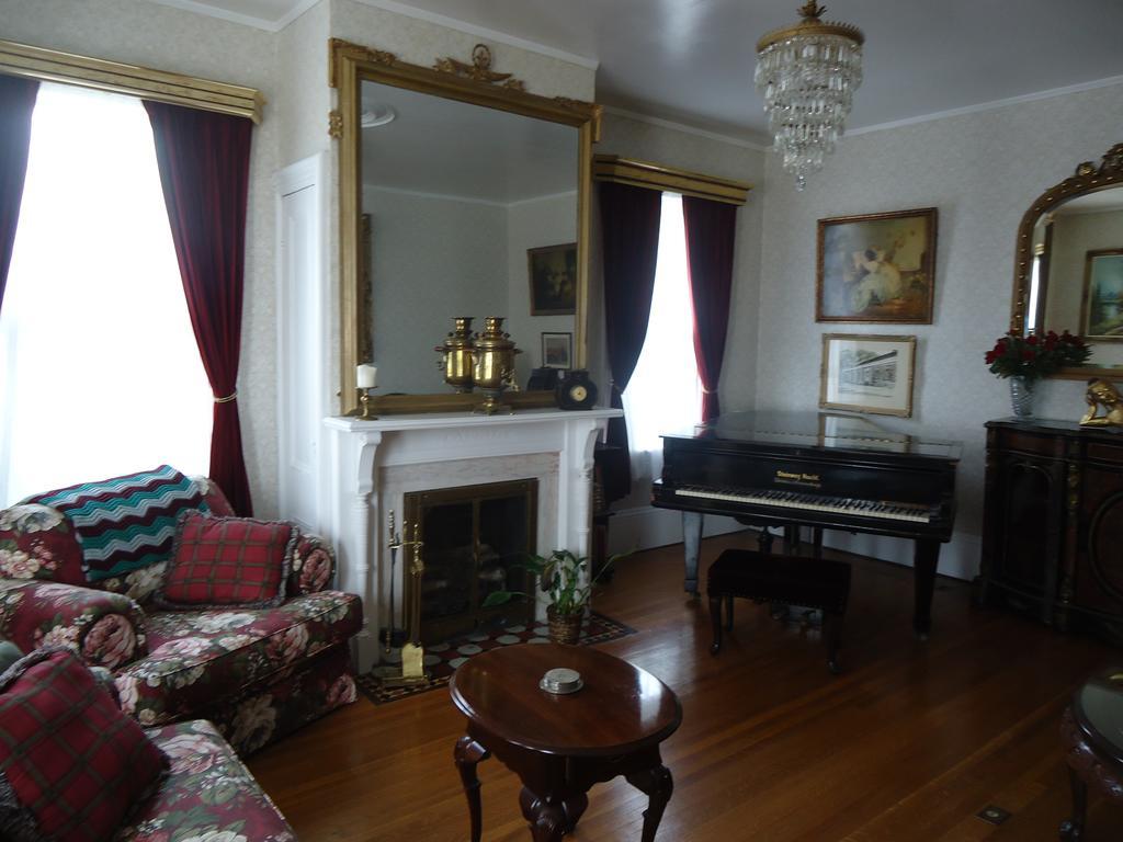 Governor'S Mansion Inn Miramichi Dış mekan fotoğraf