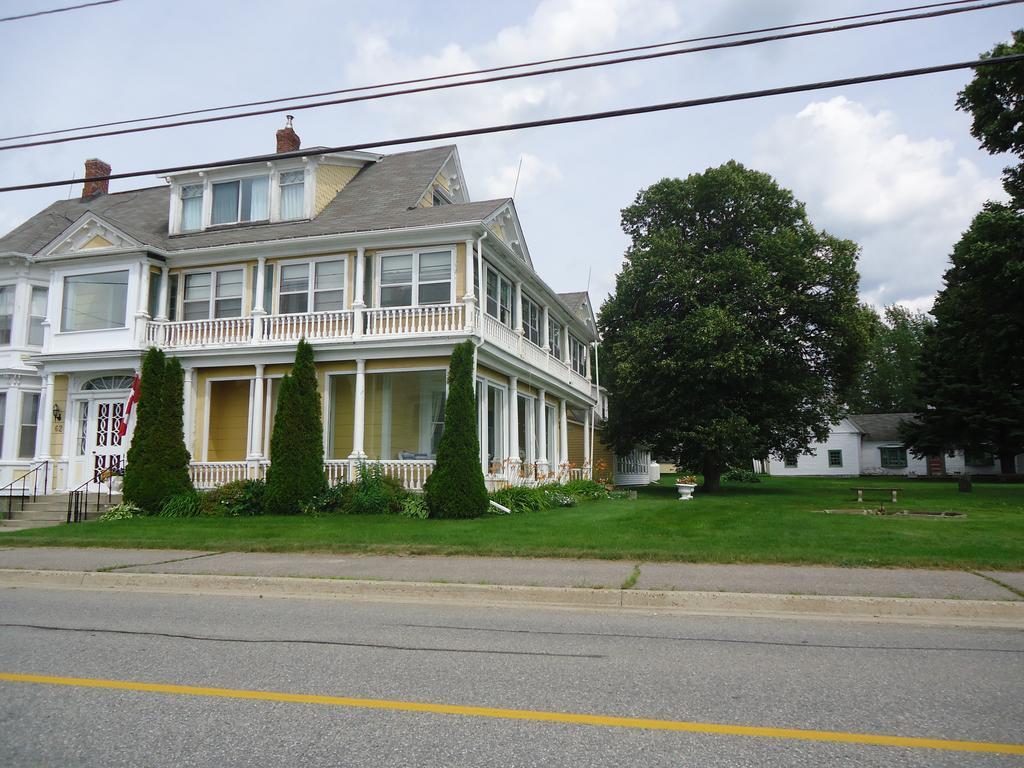 Governor'S Mansion Inn Miramichi Dış mekan fotoğraf