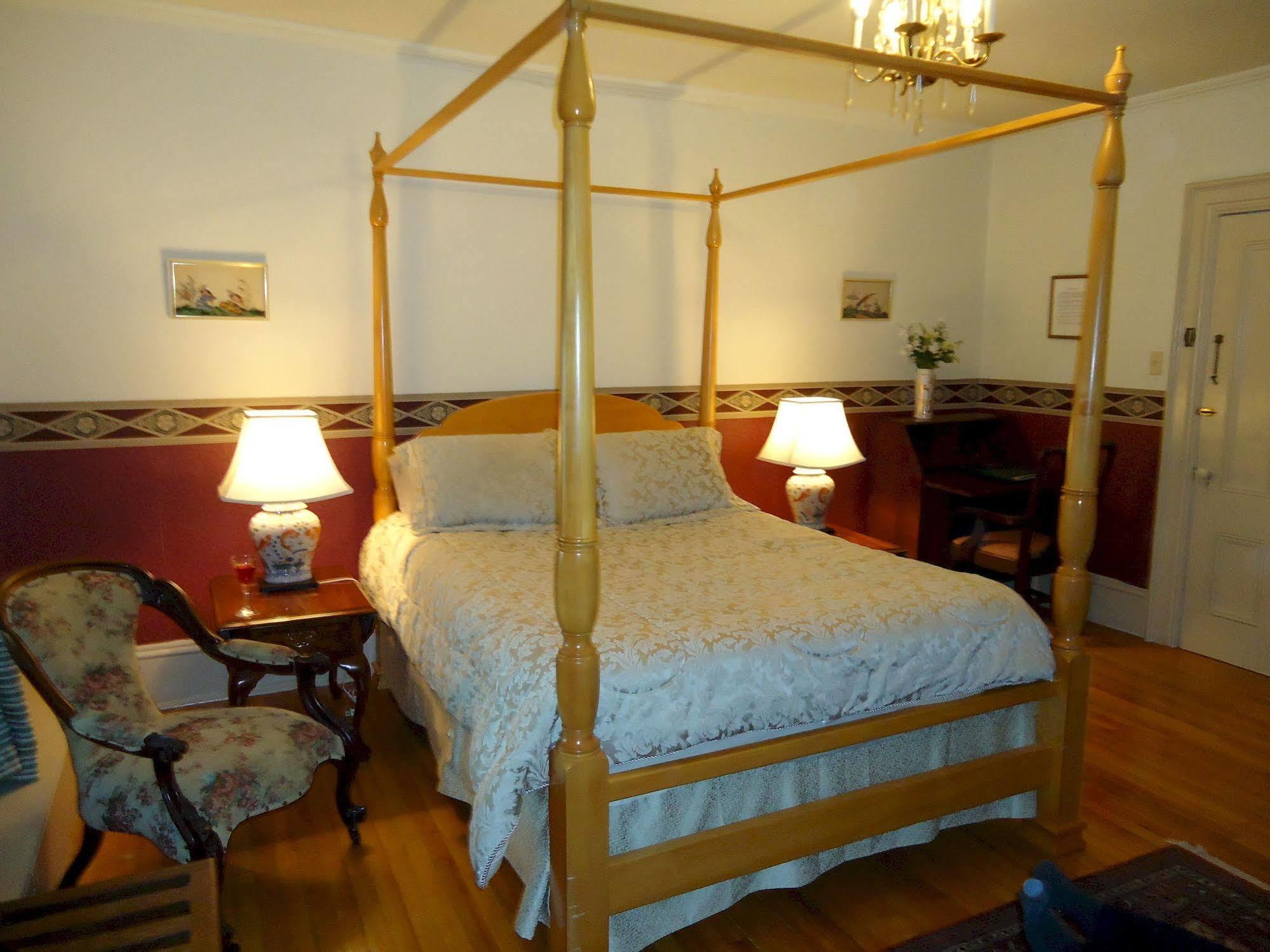 Governor'S Mansion Inn Miramichi Dış mekan fotoğraf