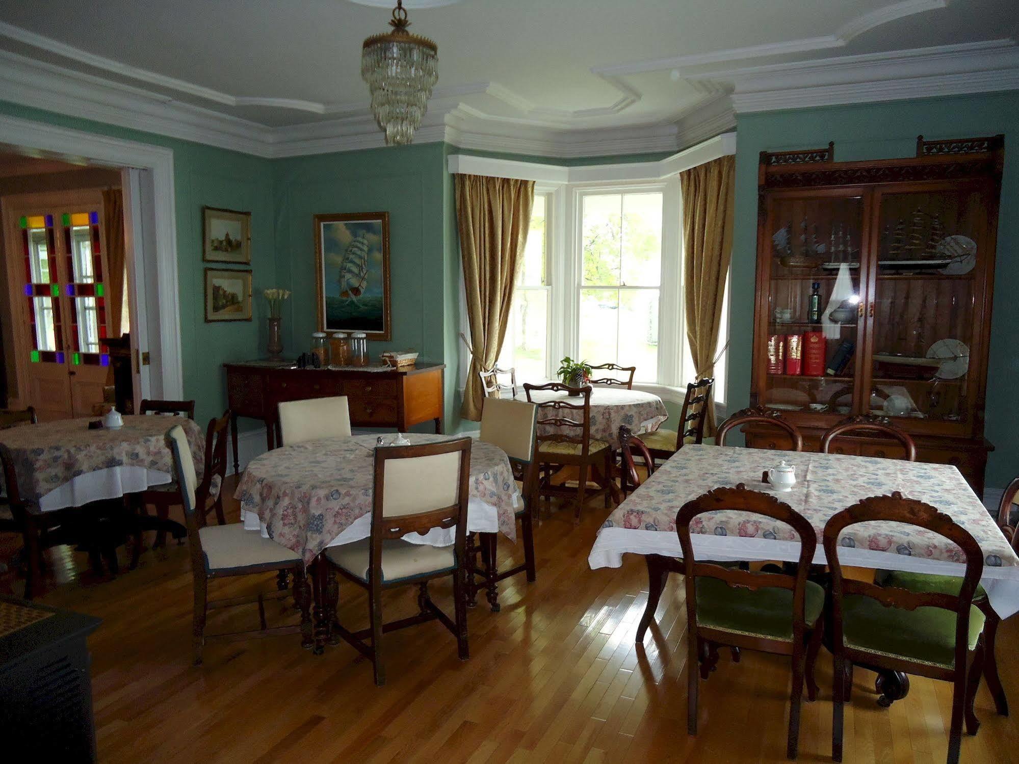 Governor'S Mansion Inn Miramichi Dış mekan fotoğraf